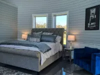 Luxury Farm Bin Oasis. Exquisite. One of a kind. Hotels in Pender County