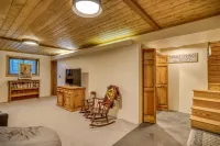 Home with incredible views perfect for large groups