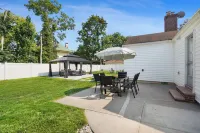 Spacious 4-bedroom house 3-bathroom with AC and WiFi in charming Mount Vernon Hotels in Mt Vernon