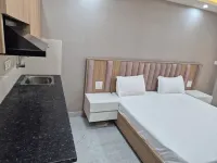 온리스테이 차르 담 이사퍼 카더 호텔