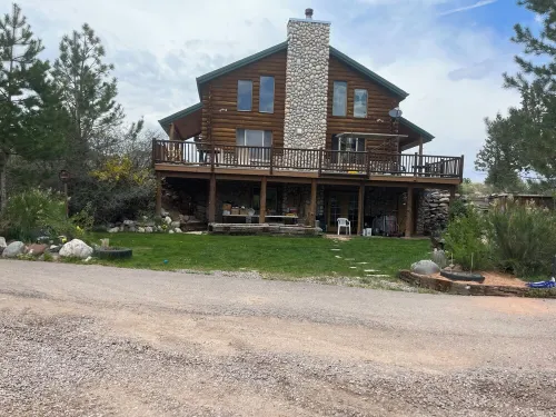 Canyon Creek Vacation Rental Hotels in Piute County