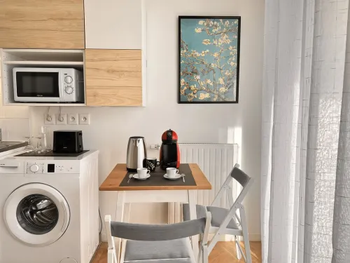 Modern studio, 3 min walk from MASSY-TGV STATION Hôtels à : Massy