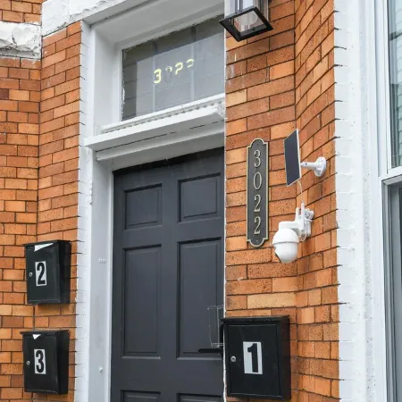Parkside Gem: Luxe & Roomy by Historic Druid Hill l WIFI l Entire Unit Отели рядом с достопримечательностью «Зоопарк Балтимора»
