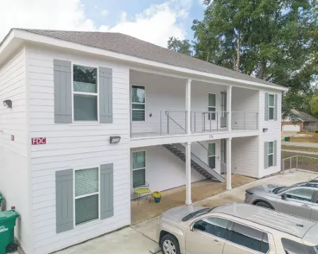 Upstairs Newly Built Condo at Diamondhead Country Club - Walk to the Clubhouse Hotels in Diamondhead