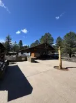 Cozy Cabin in the Pines!!! Close to the Polar Express, Grand Canyon, & Bearizona Hotels in Parks