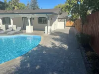 Spacious cozy Oasis retreat with private pool  Backyard - Pool