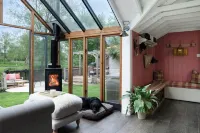 Pretty Riverside Cottage, PetworthTwo Bedrooms, Sleeps 3. Dogs Welcome