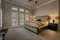 Large 5-bedroom house with WiFi, salt water pool, pool table and shuffle board!