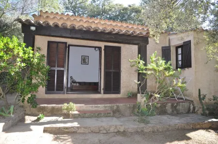 Pavillon Les Amandiers Отели в г. Лумио