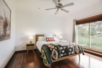 Cosy Villa With Mountain Views