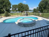 Lake Anna Waterfront, Private Pool&Spa, Game Room, Pickle Ball, Tiki, Fire Pit - Træningscentre
