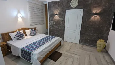 Happy House - With beautiful pool & 1 minute walk to amazing Blue Bay beach Hotels in Blue Bay