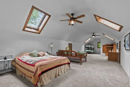 Relaxing property on a quiet road! Leave the hustle and bustle behind! Отели рядом с достопримечательностью «Deerhaven Campground»