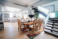 Escape to Paradise at THE LIGHTHOUSE VILLA! Hotels in Black Rock