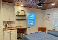 Quiet, cozy 3 bedroom home, across from river, in peaceful Palatka