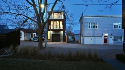 Spectacular sunrises and roof-top lake views in the heart of Wellington Village Hotels in Wellington