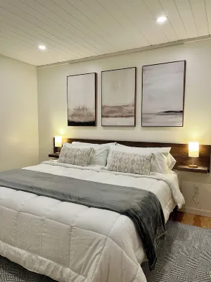 Revitalized Firehouse Retreat in Downtown Shelburne Falls. Walk to Everything! Hotels in Shelburne Falls