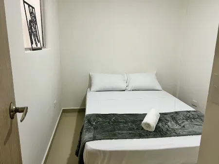 ¡apartamento a Solo 2 Minutos de Centro Comercial Cerca a Medellín! Отели рядом с достопримечательностью «Biblioteca»