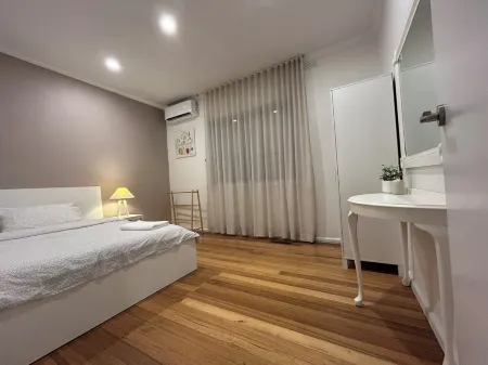 Stylish Family Home- 3BR in the heart of Dandenong, Just minutes to the station