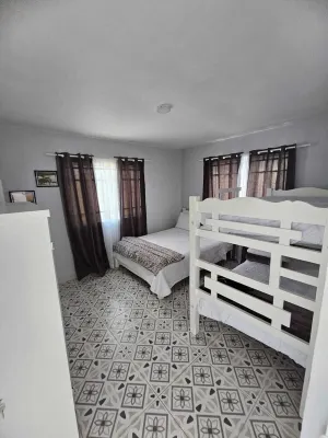 Cozy retreat 10 minutes from Santa Marta's airport and 3 beaches, private pool! Hotel a 