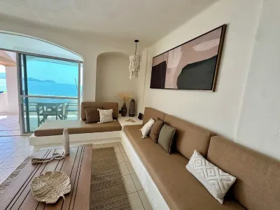 Ocean View, Terrace and Swimming Pools Hôtels à : 