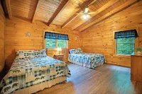 Insignificant Cabin: Spacious 5BR, 3.5BA Retreat with Hot Tub