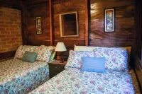 Charming 2-bedroom cabin in private condominium Hotels in Salcoatitan
