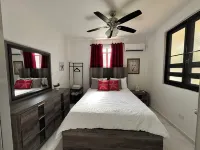 Coastal Private Home 3 bedrooms 3 bathrooms all amenities steps away from Beach - Beach