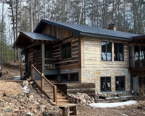 Camp Makwa 3-Bed 3-Bath Nostalgic Cabin in Harshaw Hotels in Cassian