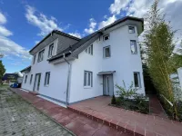 Family apartment w.  Double bed room & 1 extra bed 16 km v. Alexanderplatz Berlin Hotels in Ahrensfelde