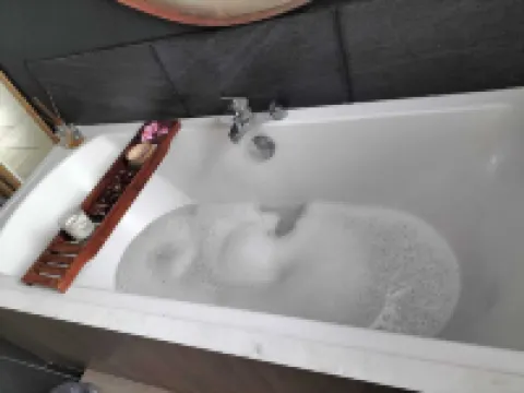 Spacious, comfortable loft 10 min from Avignon and St Remy de Provence.