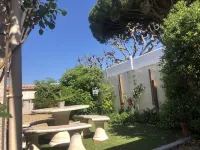 Refurbished studio with garden Aigues Mortes