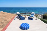 First light on the sea Hotels in Fontane Bianche