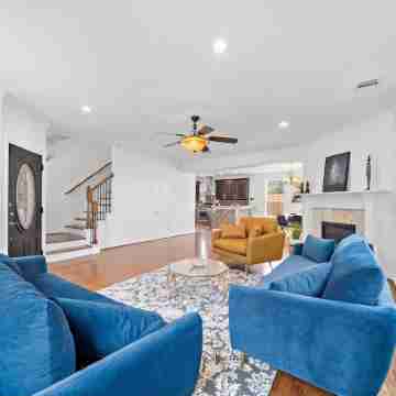 Nice Villa in Downtown /Heights/Northside/ 7 bed, 4 bedroom, 2.5 bath Others