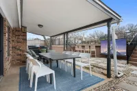 Private Tennis+PickleBall+Bball+Hottub+Golf+Pool