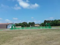 Handicap-accessible cottage with private heated pool Hotels in Leon