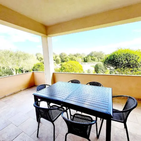 Beautiful apartment in Residence with swimming pool, garden and terrace
