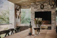 Luxury Getaway in Klein Karoo 2-bedroom at Buffelsklip Game Farm in Van Wyksdorp Hotels in Ladismith