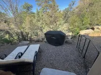 *NEW* Mtn view retreat! Pets! 3 min Dtwn/Pooltable