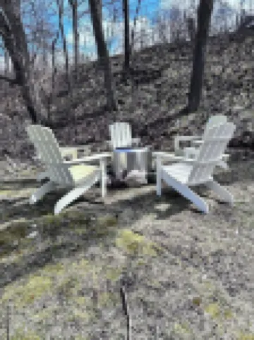 Quiet Charlevoix Cottage Walk to Town and Lake Michigan Beaches