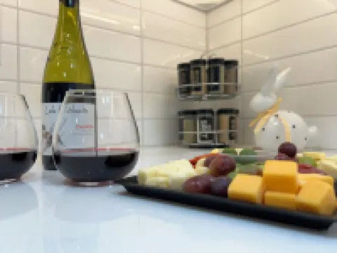 The Cubhouse-Warm 3 Bdrm Home,4mi to Psu w/Free Parking, Grill, WiFi & Breakfast