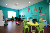 New listing 4 Beds / 3 Baths Lucaya Village