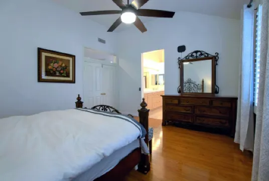 Gated 3BR 2.5BTH w/ Pool and Spa in Tustin