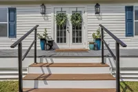 Beachfront Cottage with hot tub
