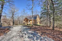 El Dorado Springs Cabin: Near Trails & Parks! - Wifi