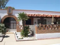 ~AZ~1BR & pullout, Very Nice, Newly Renovated, with washer, dryer, & dishwasher.