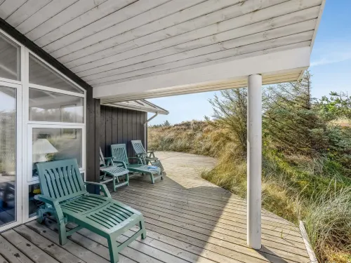 "Elna" - 400m from the Sea