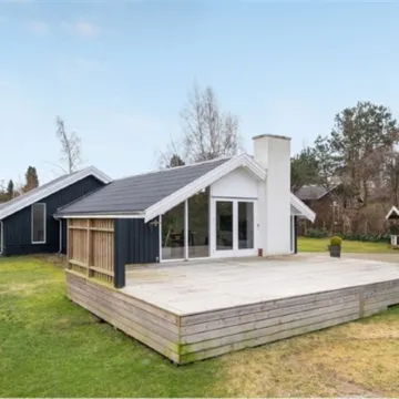 "Frithlef" - 1.3km from the sea