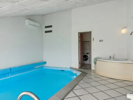 "Joella" - 75m from the sea