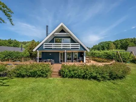 "Hekla" - 150m from the sea Отели в г. Glesborg